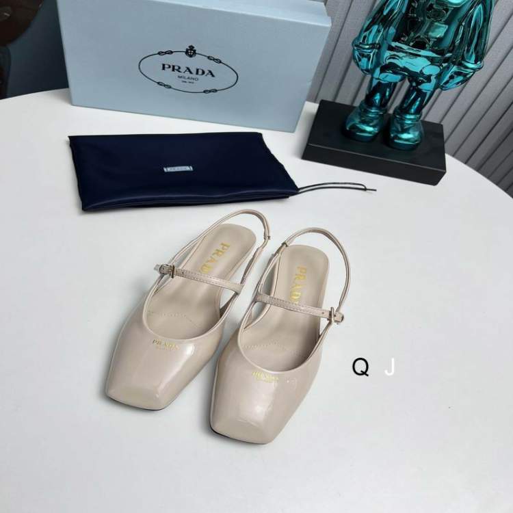 Picture of Prada Shoes _SKUPradasz35-40J020119274